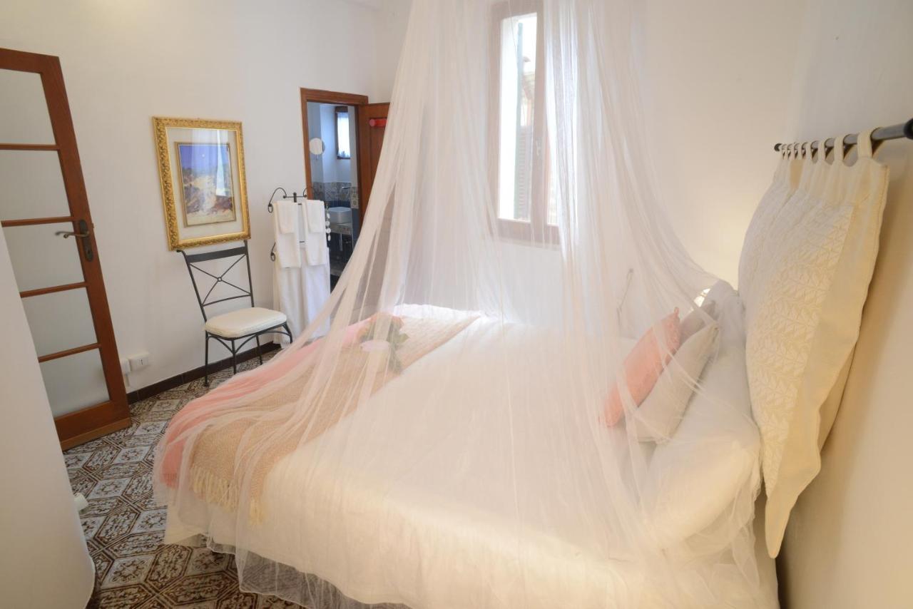 Old Town Secret Garden Apartment Alghero Exterior photo