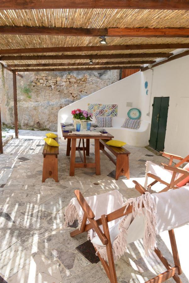 Old Town Secret Garden Apartment Alghero Exterior photo