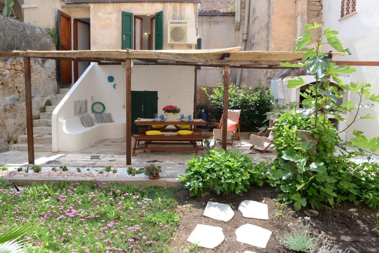 Old Town Secret Garden Apartment Alghero Exterior photo
