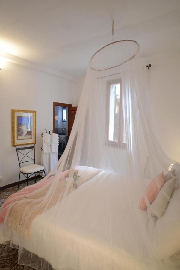 Old Town Secret Garden Apartment Alghero Exterior photo